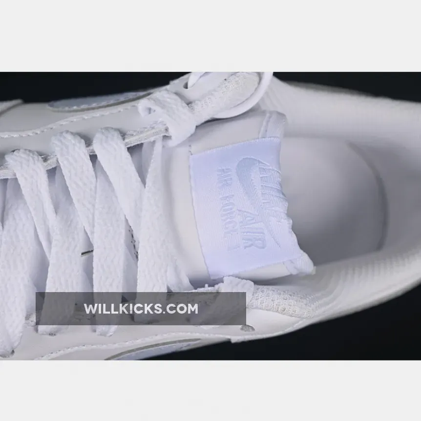 AIR FORCE 1 07 LOW WHITE/BLUE AIR FORCE 1 07 LOW WHITE/BLUE