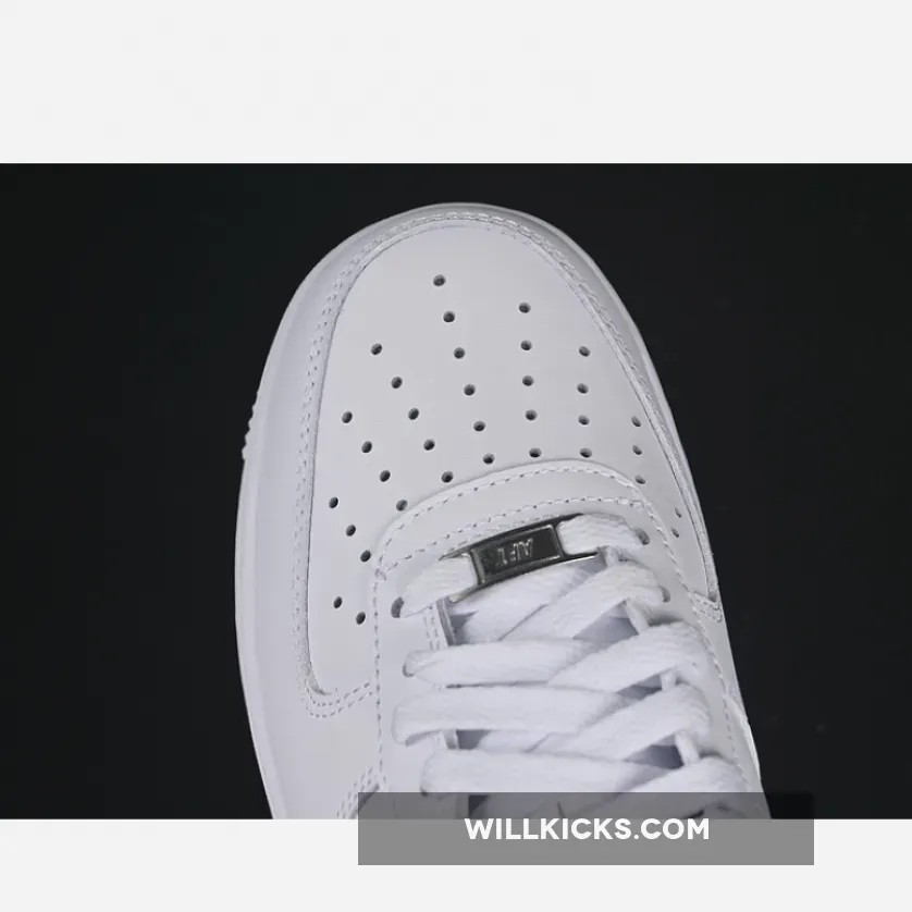 AIR FORCE 1 07 LOW WHITE/BLUE AIR FORCE 1 07 LOW WHITE/BLUE