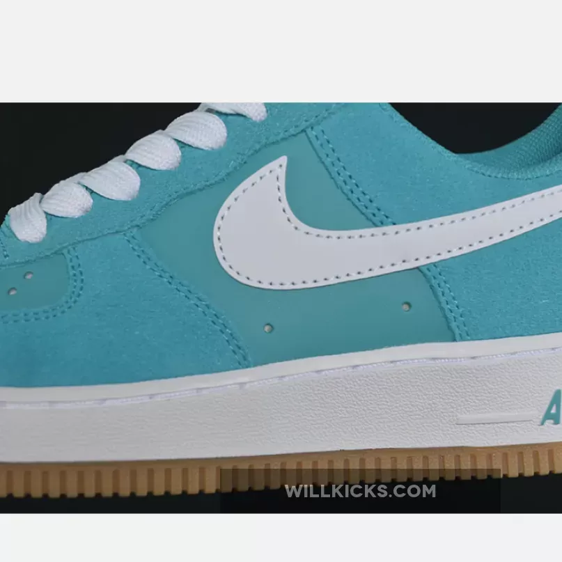 AIR FORCE 1 07 LOW WHITE/BLUE AIR FORCE 1 07 LOW WHITE/BLUE