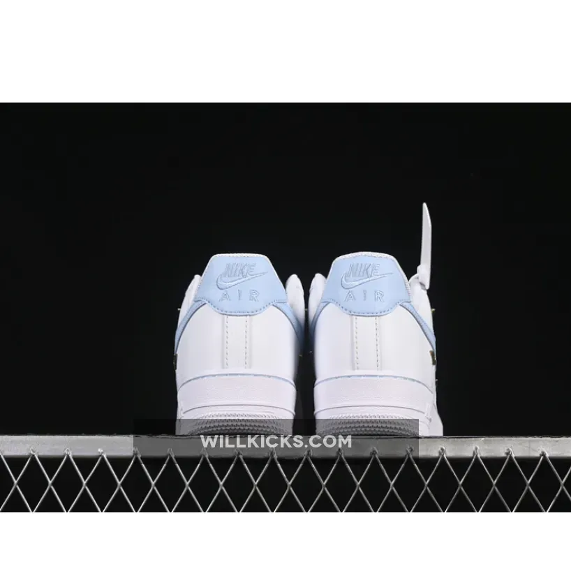 AIR FORCE 1 07 LOW WHITE/BLUE/GOLD AIR FORCE 1 07 LOW WHITE/BLUE/GOLD