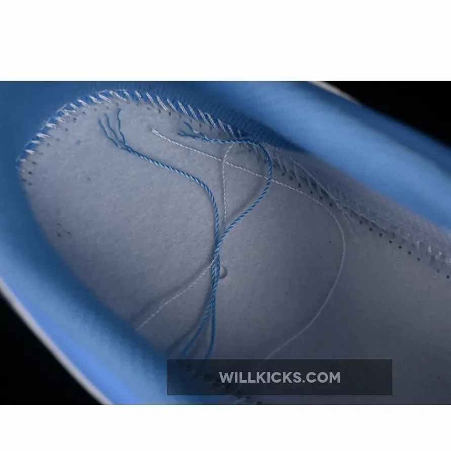 AIR FORCE 1 07 LOW WHITE/BLUE/SILVER AIR FORCE 1 07 LOW WHITE/BLUE/SILVER