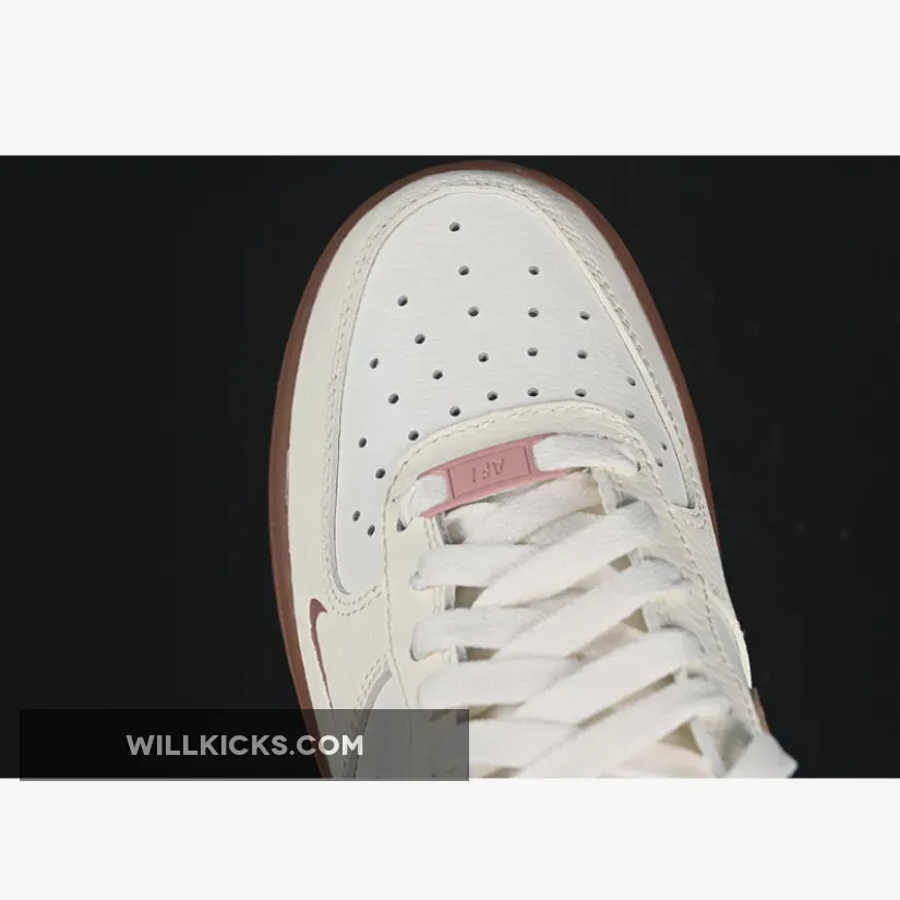 AIR FORCE 1 07 LOW WHITE/BROWN AIR FORCE 1 07 LOW WHITE/BROWN