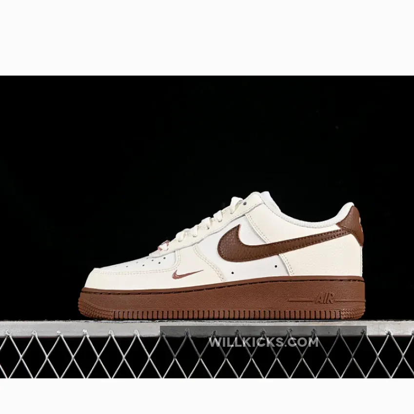 AIR FORCE 1 07 LOW WHITE/BROWN AIR FORCE 1 07 LOW WHITE/BROWN