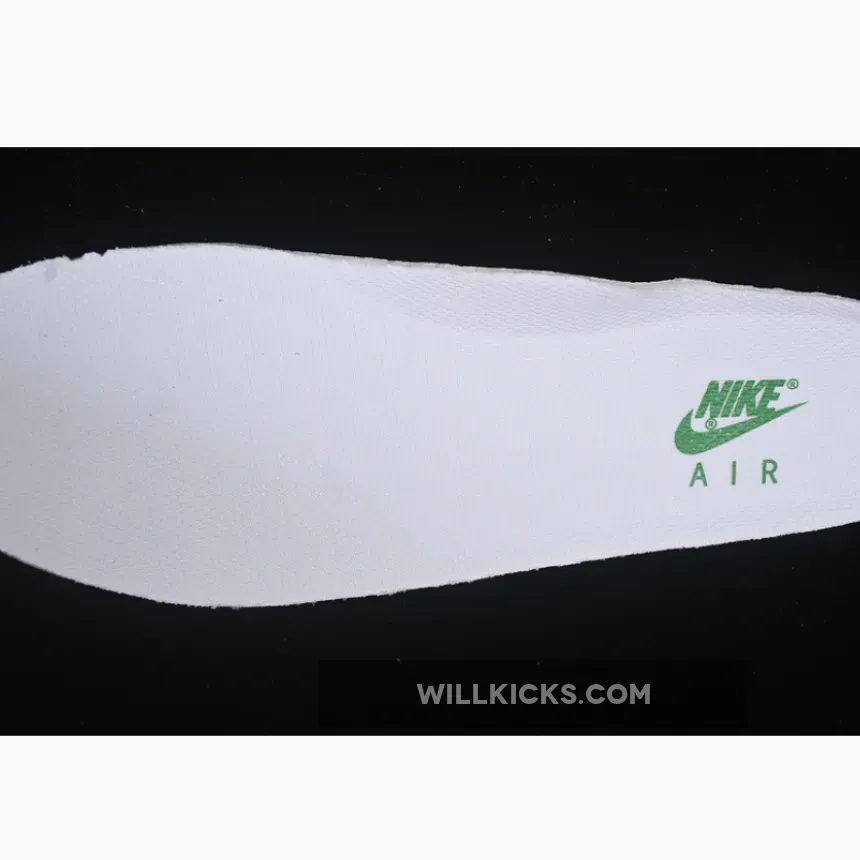 AIR FORCE 1 07 LOW WHITE/CLASSIC GREEN-VARSITY RED AIR FORCE 1 07 LOW WHITE/CLASSIC GREEN-VARSITY RED