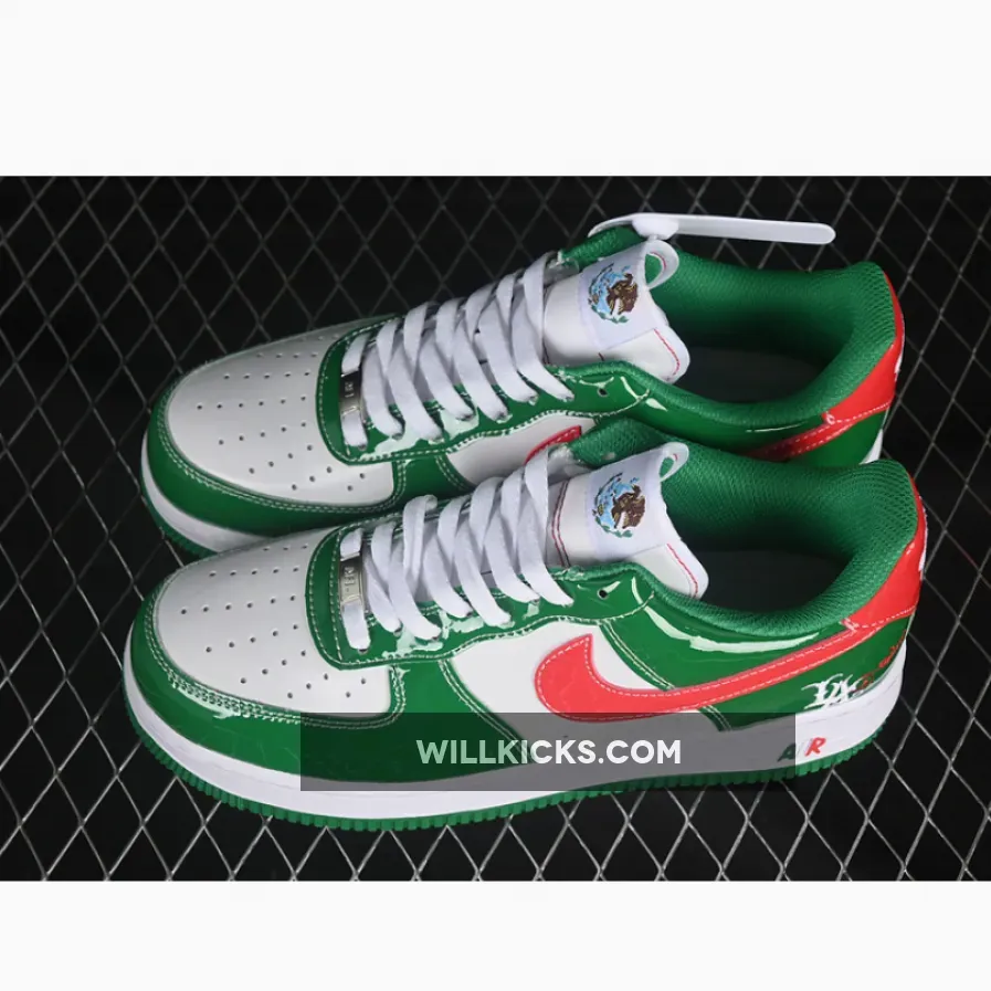 AIR FORCE 1 07 LOW WHITE/CLASSIC GREEN-VARSITY RED AIR FORCE 1 07 LOW WHITE/CLASSIC GREEN-VARSITY RED