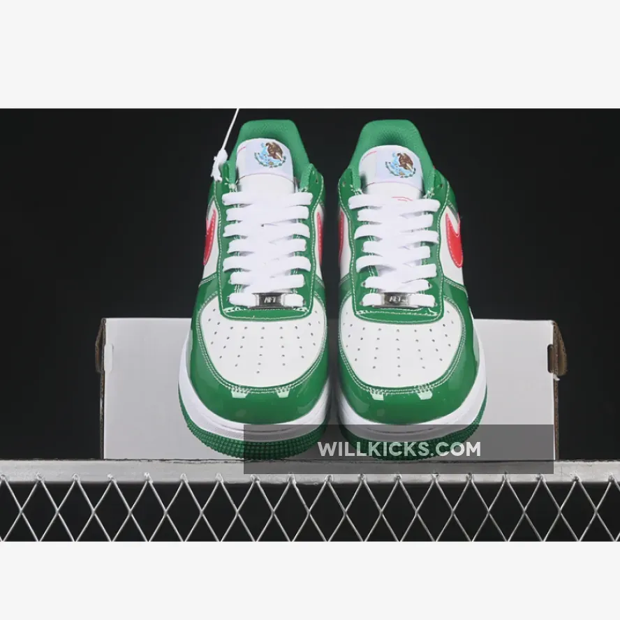 AIR FORCE 1 07 LOW WHITE/CLASSIC GREEN-VARSITY RED AIR FORCE 1 07 LOW WHITE/CLASSIC GREEN-VARSITY RED