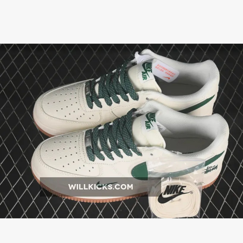 AIR FORCE 1 07 LOW WHITE/GREEN AIR FORCE 1 07 LOW WHITE/GREEN
