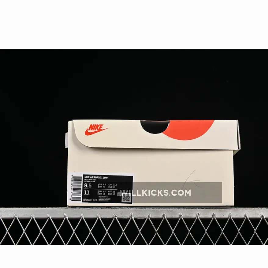 AIR FORCE 1 07 LOW WHITE/GREEN AIR FORCE 1 07 LOW WHITE/GREEN