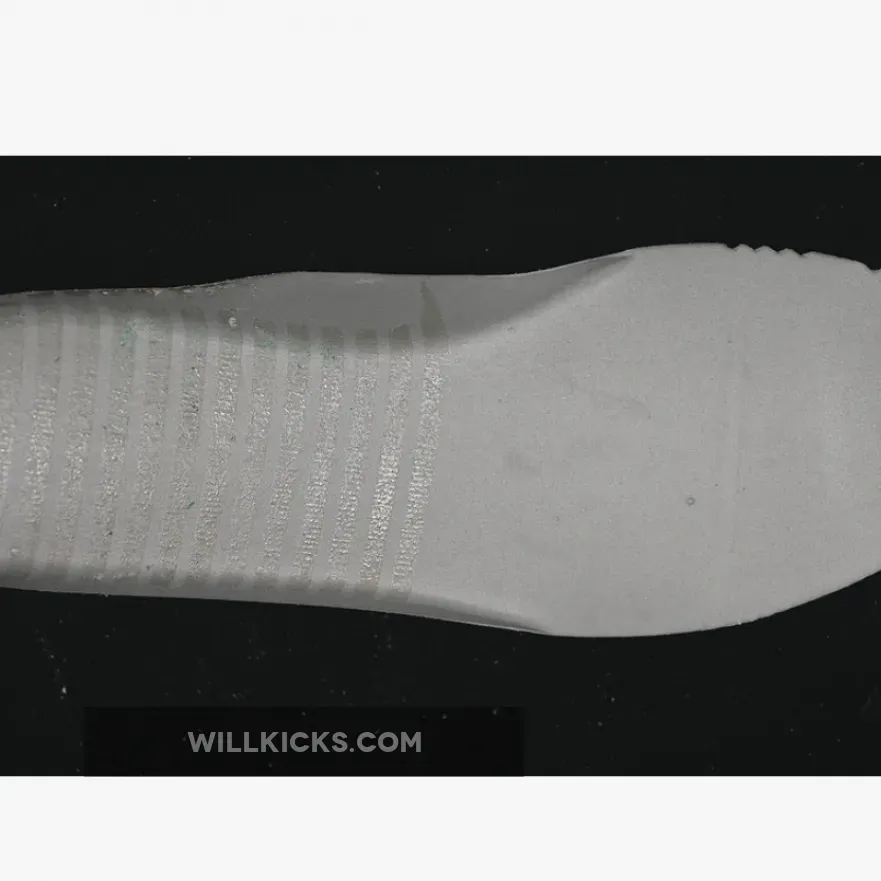 AIR FORCE 1 07 LOW WHITE/GREEN AIR FORCE 1 07 LOW WHITE/GREEN