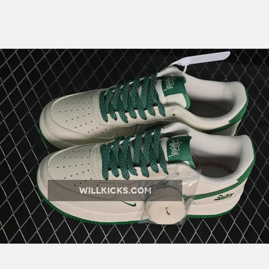 AIR FORCE 1 07 LOW WHITE/GREEN AIR FORCE 1 07 LOW WHITE/GREEN