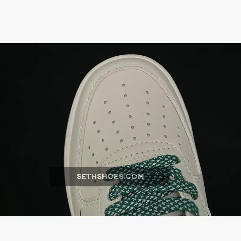 AIR FORCE 1 07 LOW WHITE/GREEN AIR FORCE 1 07 LOW WHITE/GREEN