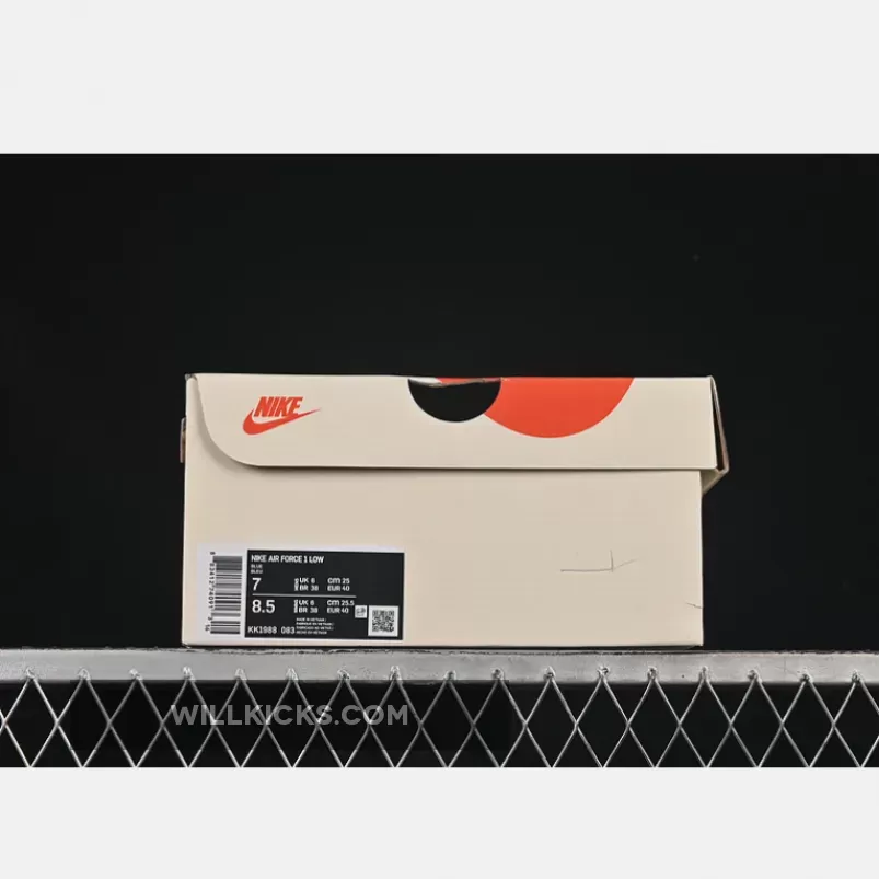 AIR FORCE 1 07 LOW WHITE/GREEN AIR FORCE 1 07 LOW WHITE/GREEN