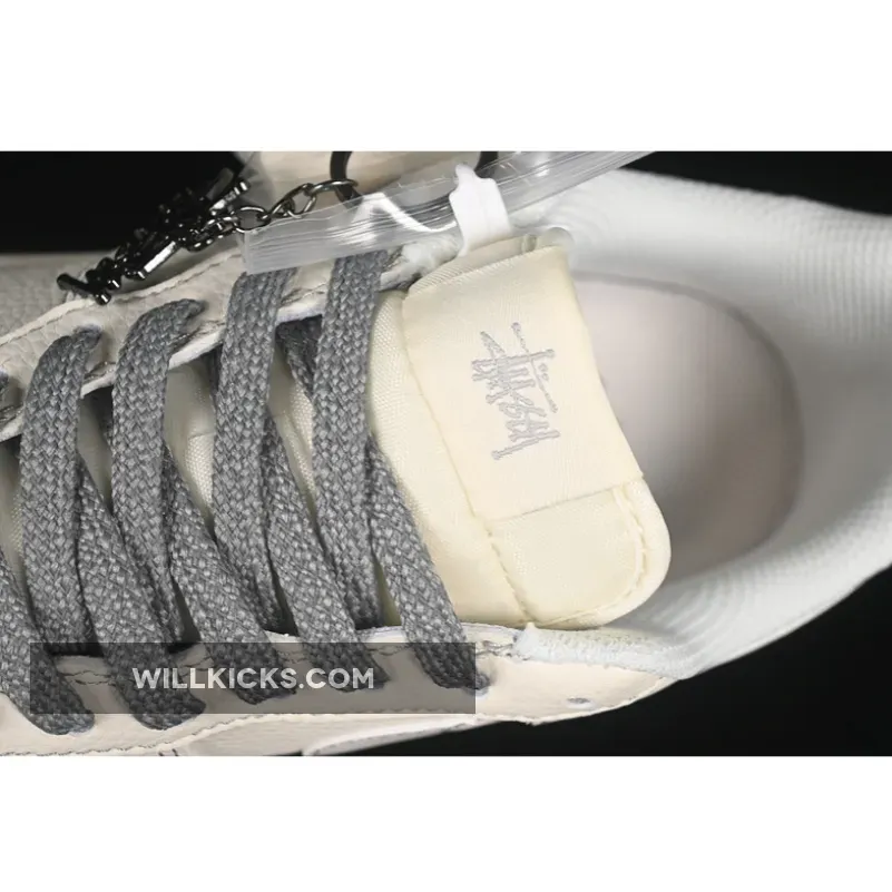 AIR FORCE 1 07 LOW WHITE/GREY AIR FORCE 1 07 LOW WHITE/GREY