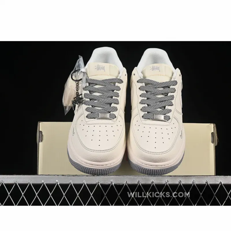 AIR FORCE 1 07 LOW WHITE/GREY AIR FORCE 1 07 LOW WHITE/GREY