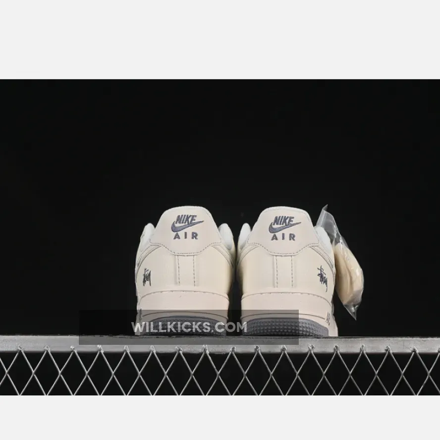 AIR FORCE 1 07 LOW WHITE/GREY AIR FORCE 1 07 LOW WHITE/GREY