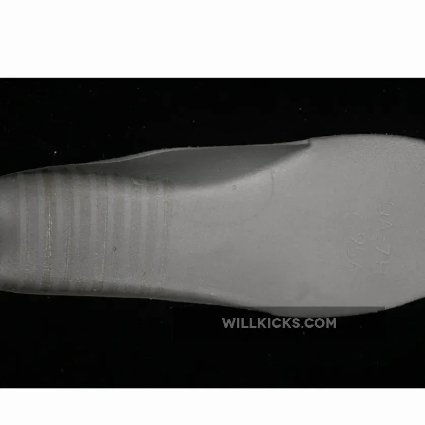 AIR FORCE 1 07 LOW WHITE/GREY AIR FORCE 1 07 LOW WHITE/GREY