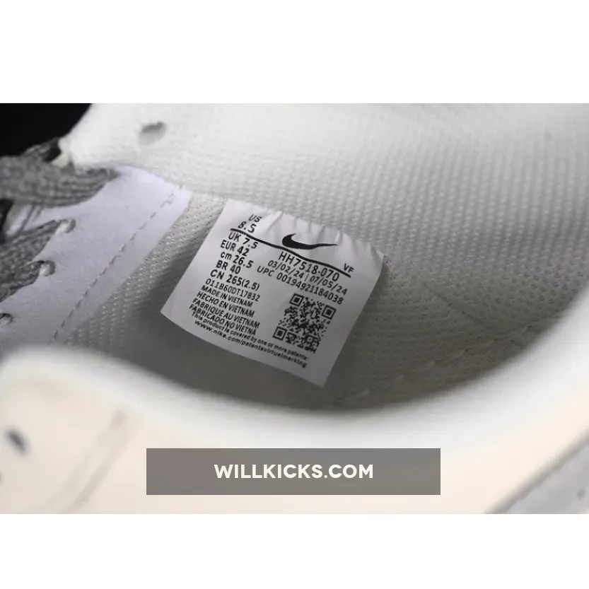 AIR FORCE 1 07 LOW WHITE/GREY AIR FORCE 1 07 LOW WHITE/GREY