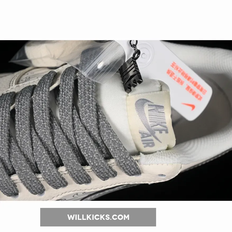 AIR FORCE 1 07 LOW WHITE/GREY AIR FORCE 1 07 LOW WHITE/GREY