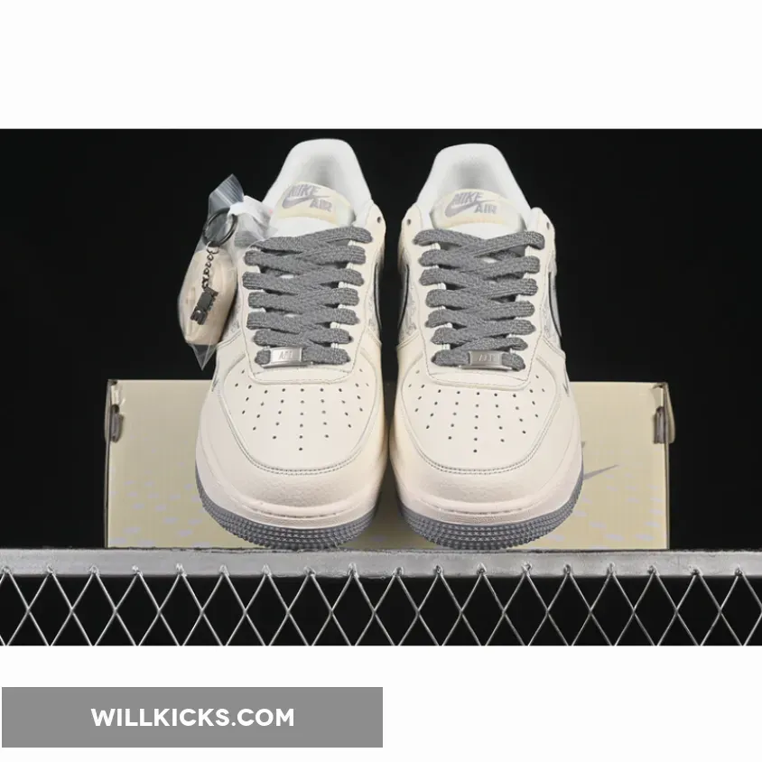 AIR FORCE 1 07 LOW WHITE/GREY AIR FORCE 1 07 LOW WHITE/GREY