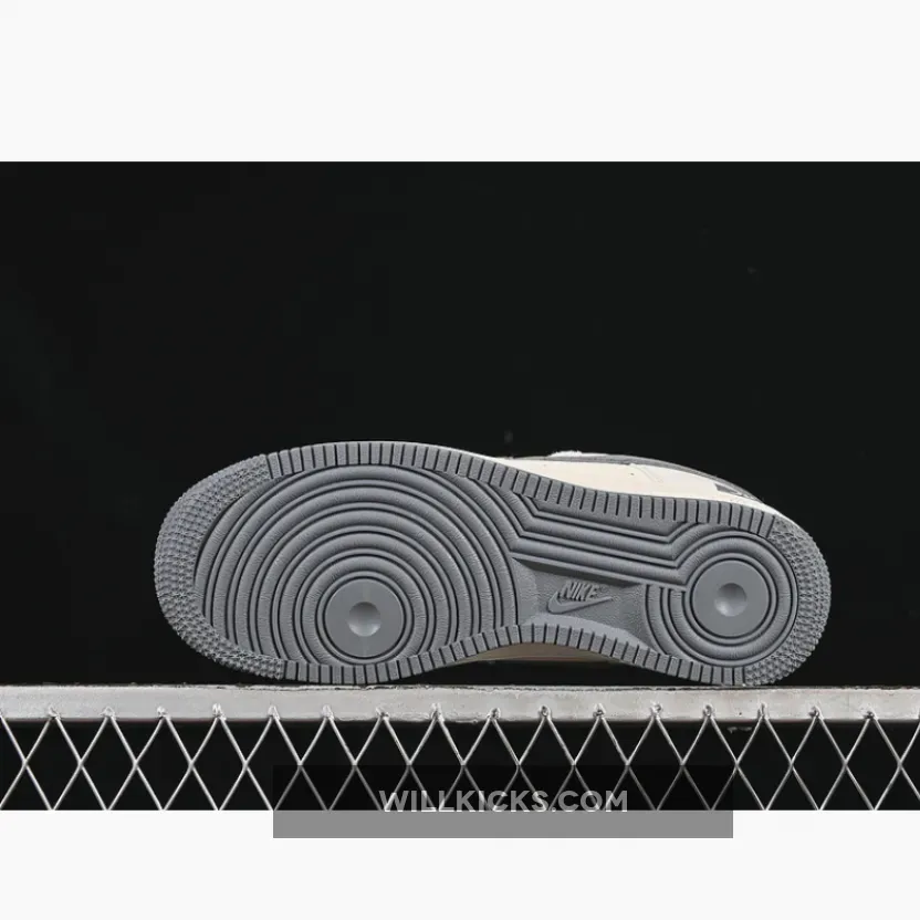 AIR FORCE 1 07 LOW WHITE/GREY AIR FORCE 1 07 LOW WHITE/GREY