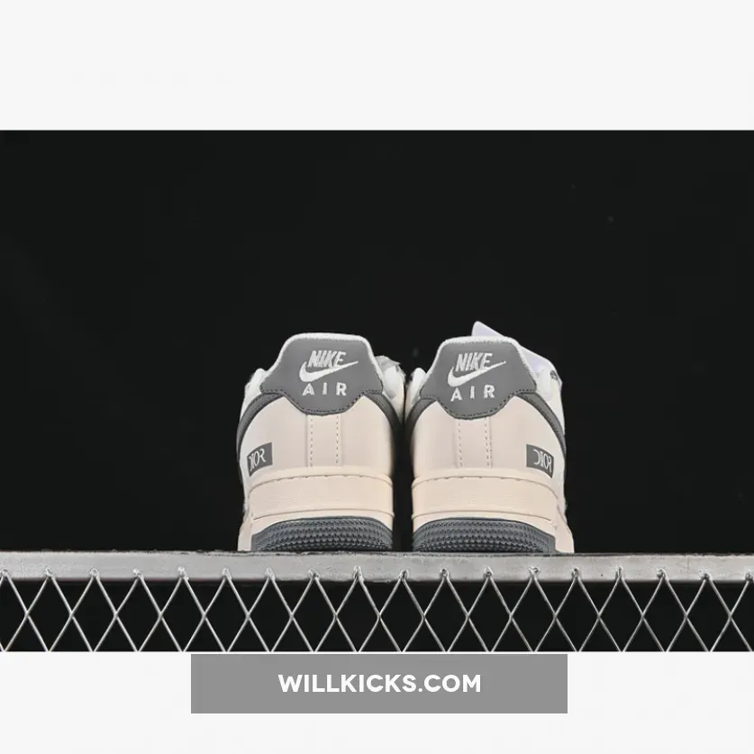 AIR FORCE 1 07 LOW WHITE/GREY AIR FORCE 1 07 LOW WHITE/GREY