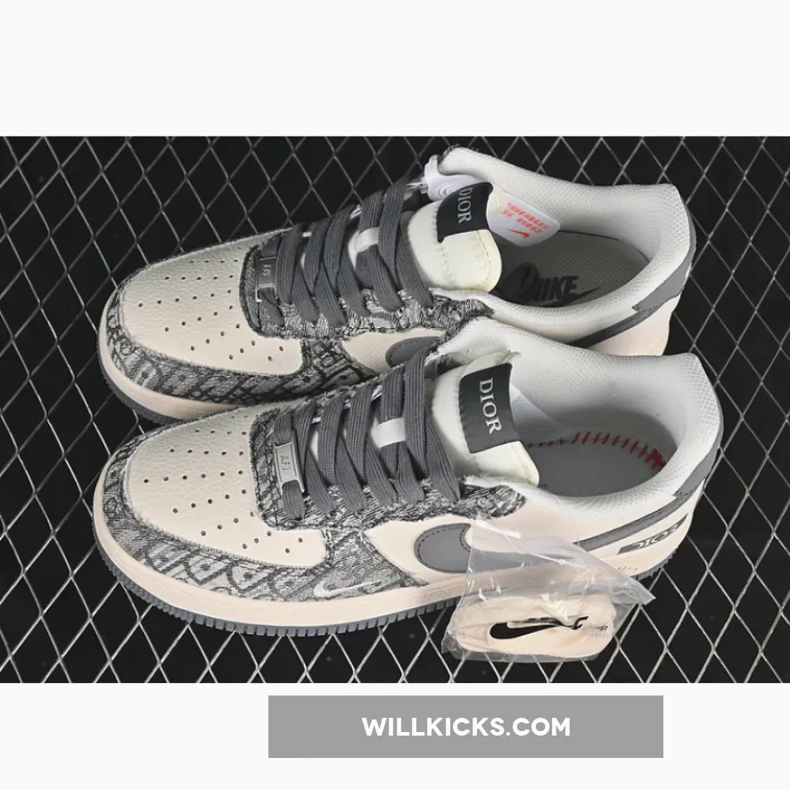 AIR FORCE 1 07 LOW WHITE/GREY AIR FORCE 1 07 LOW WHITE/GREY