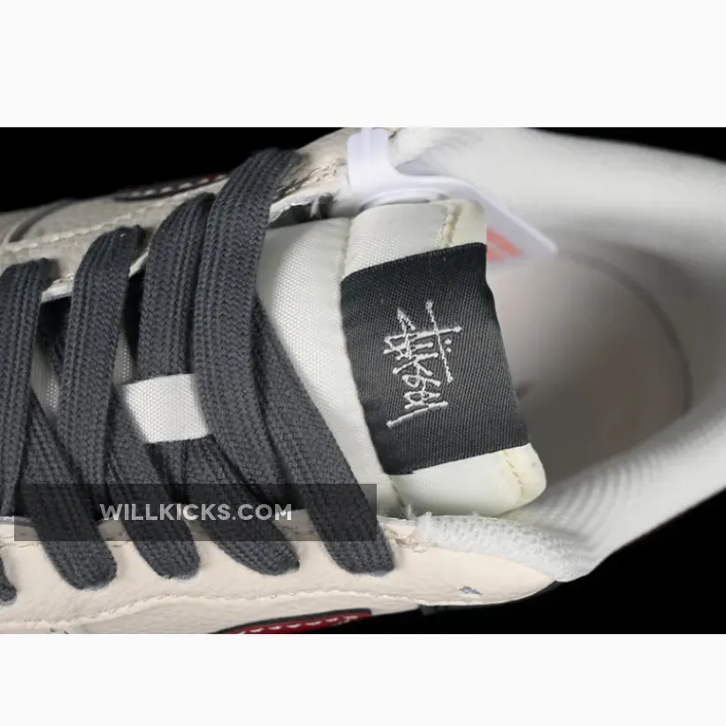 AIR FORCE 1 07 LOW WHITE/GREY/RED AIR FORCE 1 07 LOW WHITE/GREY/RED