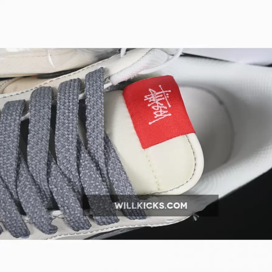 AIR FORCE 1 07 LOW WHITE/GREY/RED AIR FORCE 1 07 LOW WHITE/GREY/RED