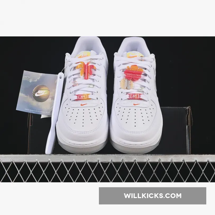 AIR FORCE 1 07 LOW WHITE/ORANGE AIR FORCE 1 07 LOW WHITE/ORANGE