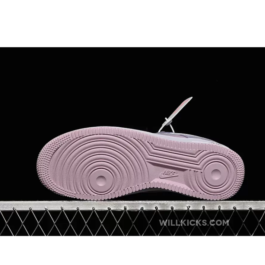 AIR FORCE 1 07 LOW WHITE/PURPLE AIR FORCE 1 07 LOW WHITE/PURPLE