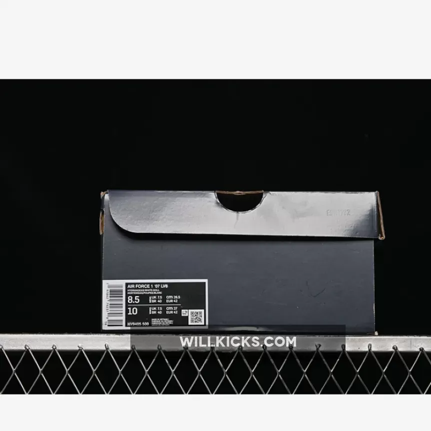 AIR FORCE 1 07 LOW WHITE/PURPLE AIR FORCE 1 07 LOW WHITE/PURPLE