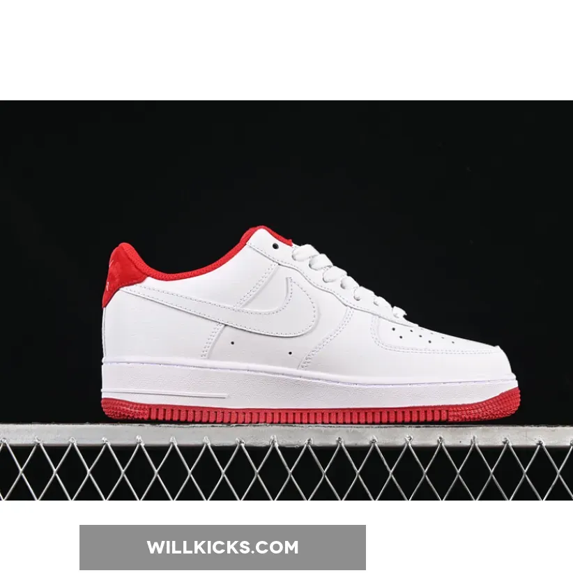 AIR FORCE 1 07 LOW WHITE/RED