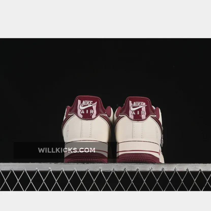 AIR FORCE 1 07 LOW WHITE/RED AIR FORCE 1 07 LOW WHITE/RED