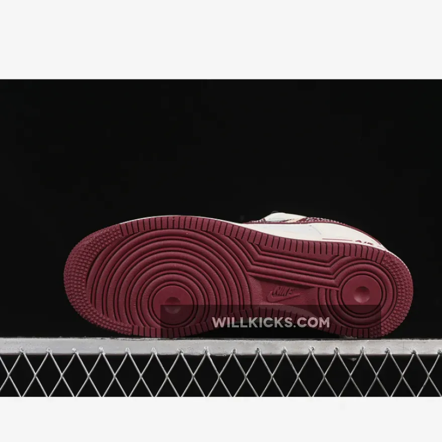 AIR FORCE 1 07 LOW WHITE/RED AIR FORCE 1 07 LOW WHITE/RED