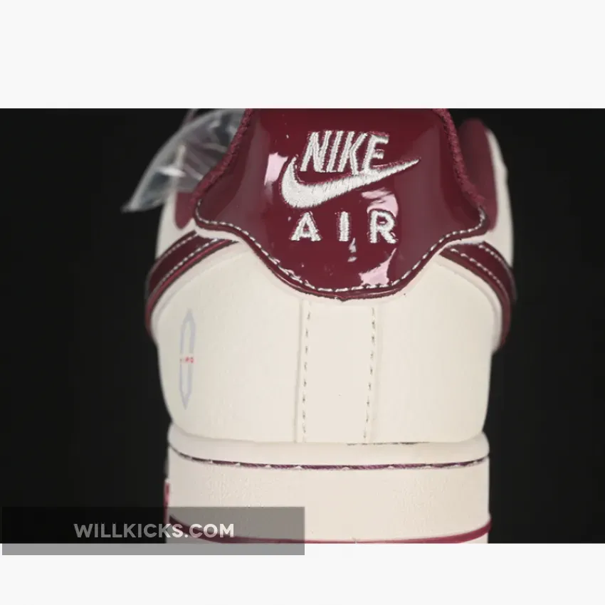 AIR FORCE 1 07 LOW WHITE/RED AIR FORCE 1 07 LOW WHITE/RED