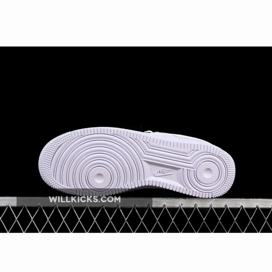 AIR FORCE 1 07 LOW WHITE/WHITE/WHITE AIR FORCE 1 07 LOW WHITE/WHITE/WHITE