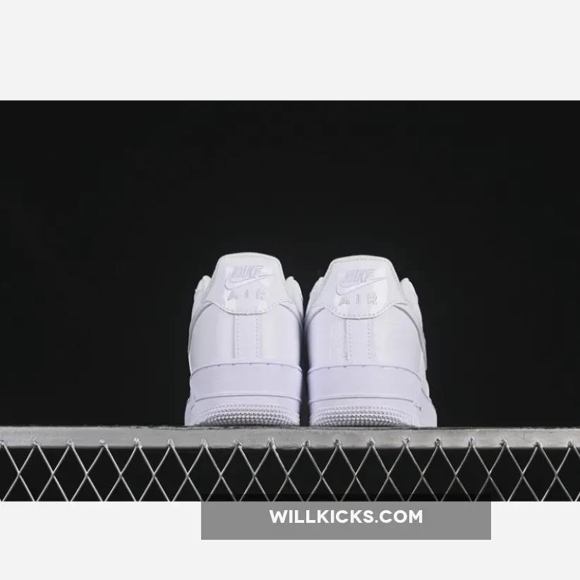AIR FORCE 1 07 LOW WHITE/WHITE/WHITE AIR FORCE 1 07 LOW WHITE/WHITE/WHITE
