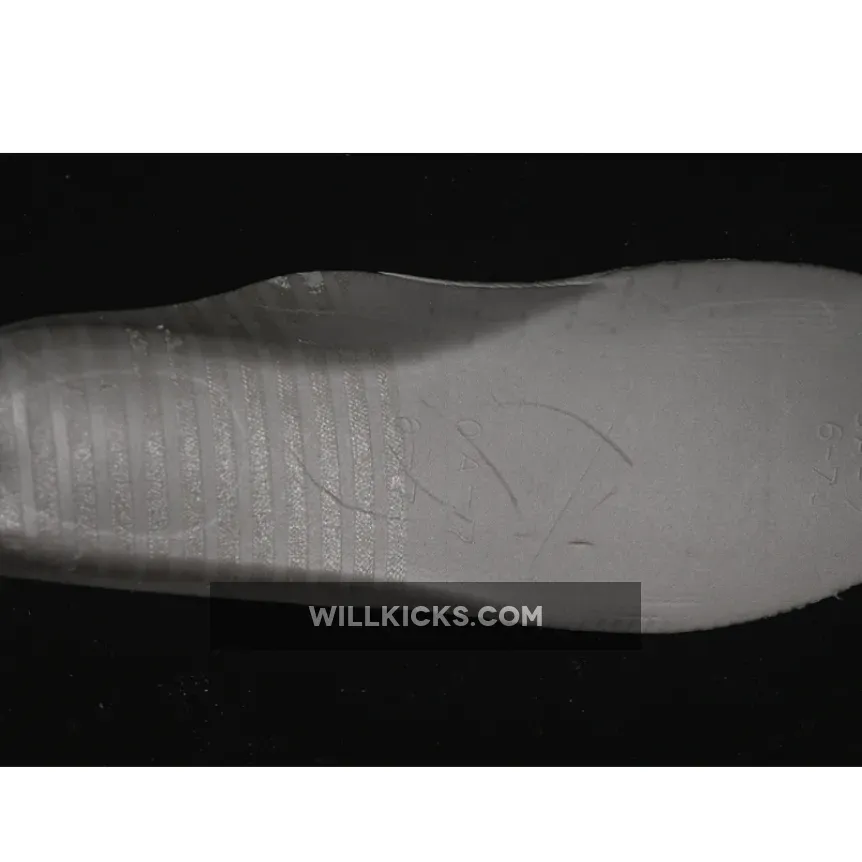 AIR FORCE 1 07 LOW WHITE/WHITE/WHITE AIR FORCE 1 07 LOW WHITE/WHITE/WHITE