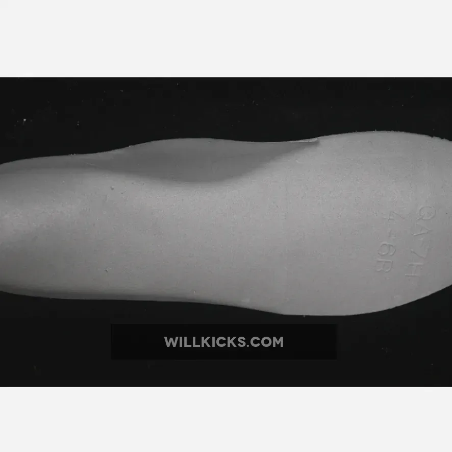 AIR FORCE 1 07 LOW WHITE/YELLOW/RED AIR FORCE 1 07 LOW WHITE/YELLOW/RED