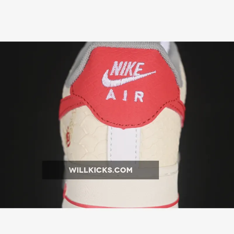 AIR FORCE 1 07 LOW WHITE/YELLOW/RED AIR FORCE 1 07 LOW WHITE/YELLOW/RED