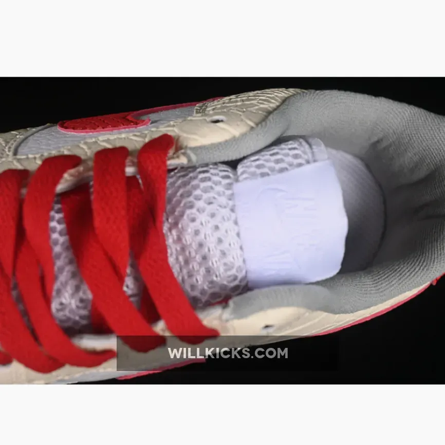 AIR FORCE 1 07 LOW WHITE/YELLOW/RED AIR FORCE 1 07 LOW WHITE/YELLOW/RED