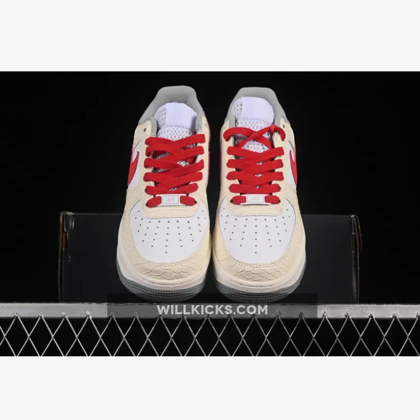 AIR FORCE 1 07 LOW WHITE/YELLOW/RED AIR FORCE 1 07 LOW WHITE/YELLOW/RED