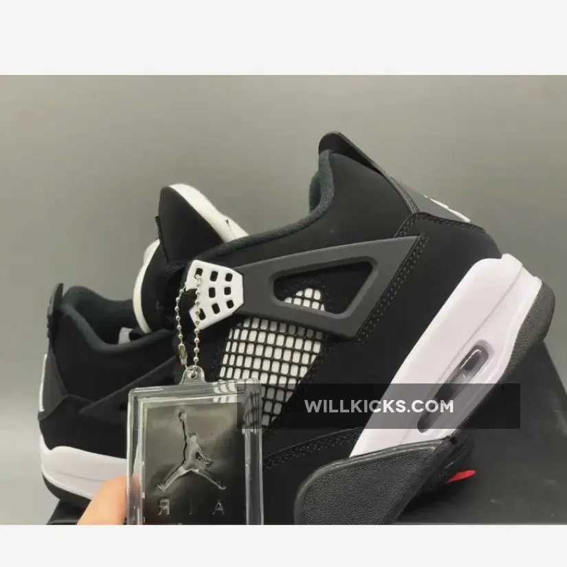 Air Jordan 4 Retro ‘White Thunder’ Black/White Air Jordan 4 Retro ‘White Thunder’ Black/White
