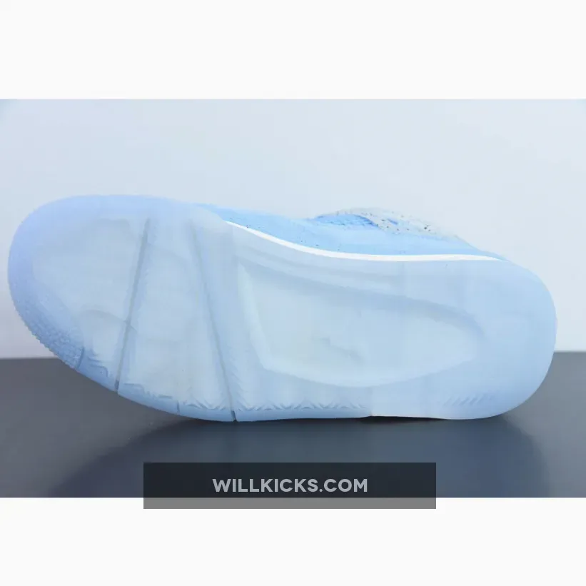 Air Jordan 4 "UNC" PE Air Jordan 4 "UNC" PE