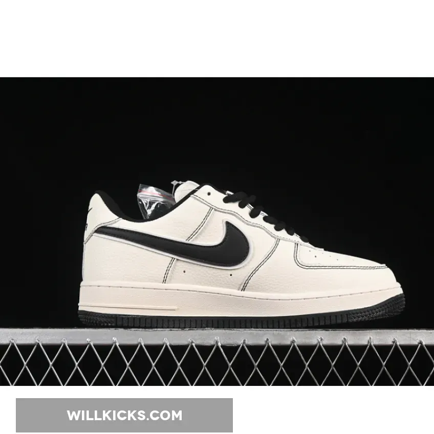 BA*LEN*CIAGA AIR FORCE 1 07 LOW BLACK/WHITE