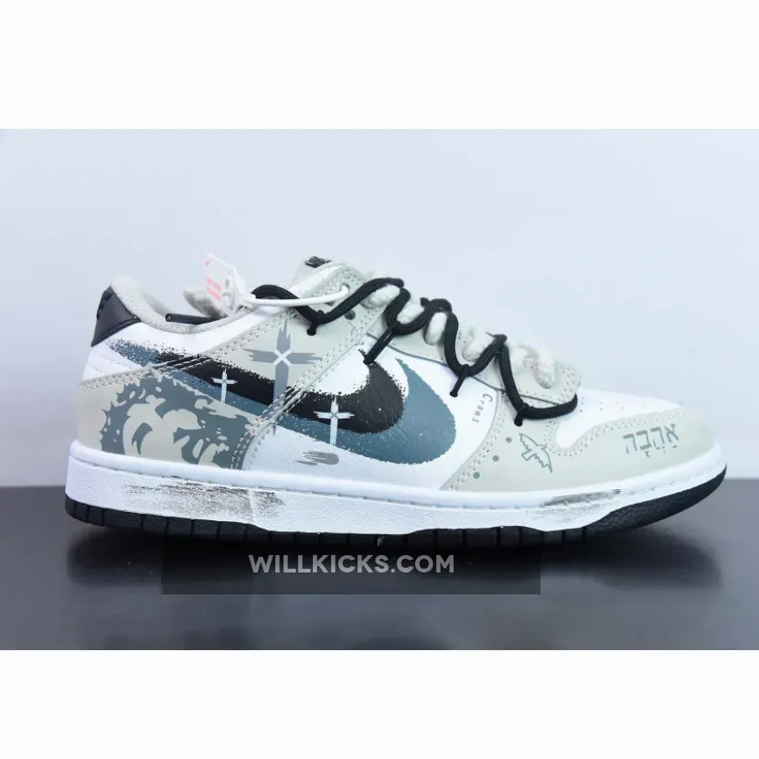 Custom Nike Dunk Low ‘Spray Paint Swoosh’ Custom Nike Dunk Low ‘Spray Paint Swoosh’