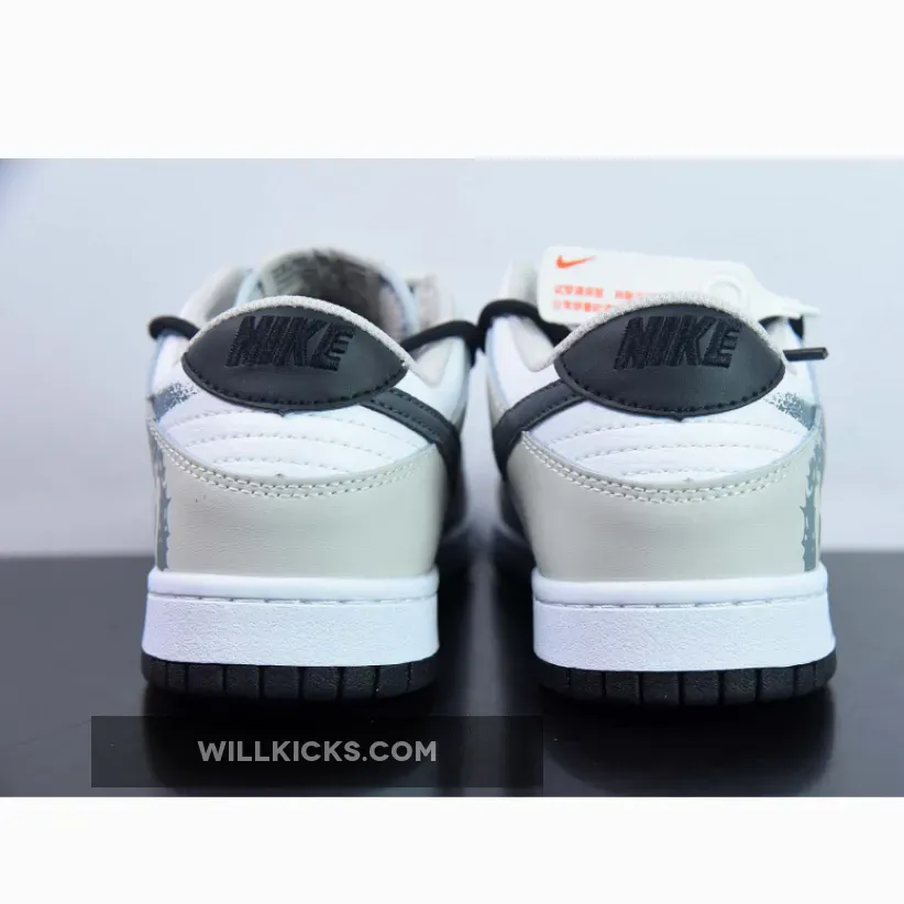 Custom Nike Dunk Low ‘Spray Paint Swoosh’ Custom Nike Dunk Low ‘Spray Paint Swoosh’