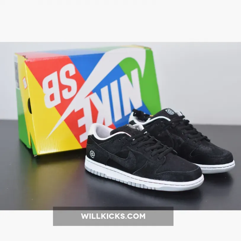Medicom Toy x Nike SB Dunk Low "BE@RBRICK"