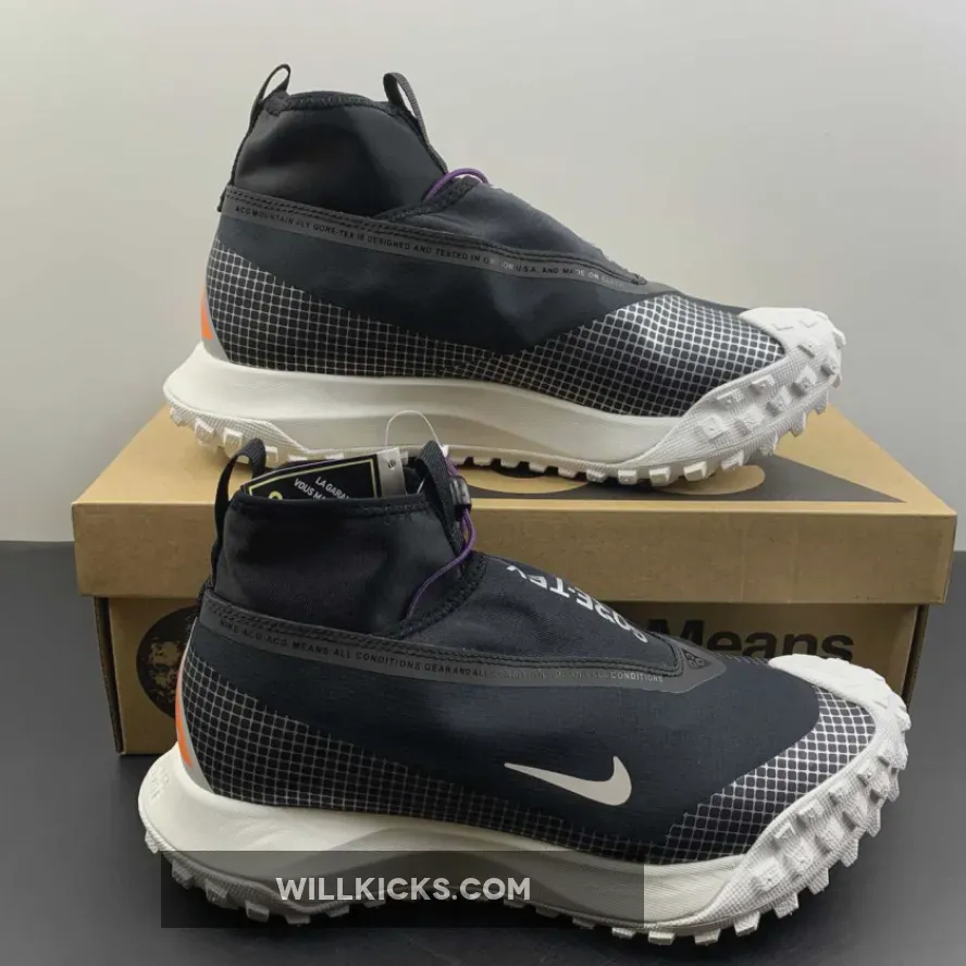 Nike ACG Mountain Fly Gore-Tex Black Metallic Silver Nike ACG Mountain Fly Gore-Tex Black Metallic Silver