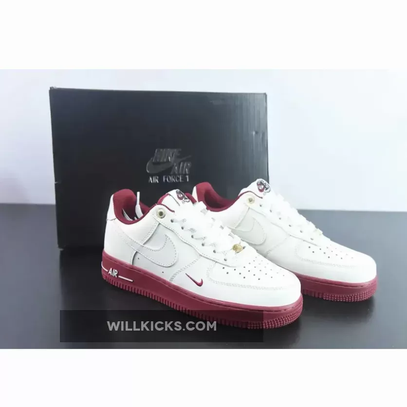 Nike Air Force 1 Low SE Sail Team Red